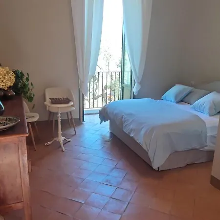 Bed and Breakfast Lally's Garden