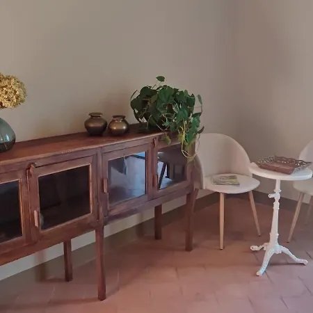 Lally's Garden Bed and Breakfast Σορέντο